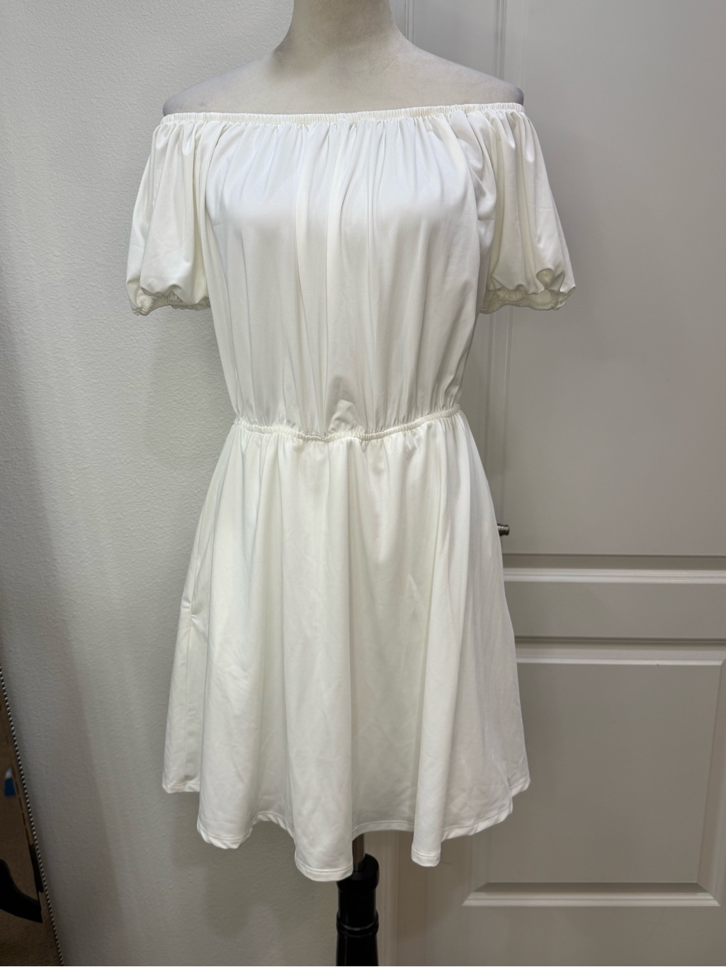 Black Halo Off-The-Shoulder White Mini Dress Nwt